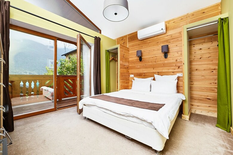 Hostal Park Chalet Residence