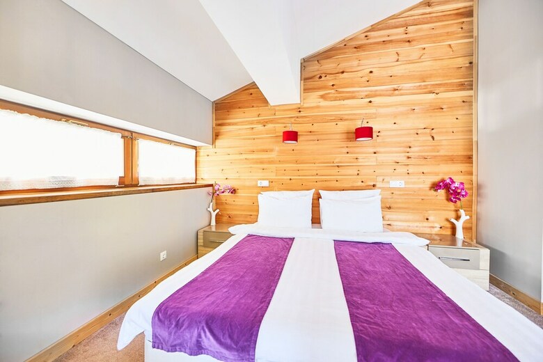 Hostal Park Chalet Residence