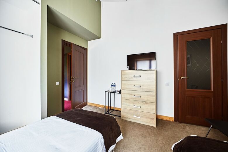 Hostal Park Chalet Residence