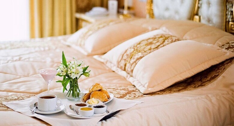 Grand Palace Hotel
