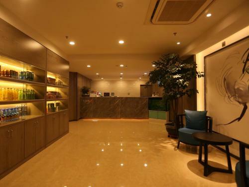 Hotel 7days Premium Xi'ning Dashizi Center Branch