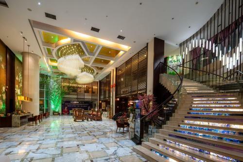 King Royal Hotel Yunfu