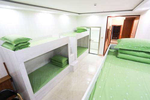 Xixia Hostel