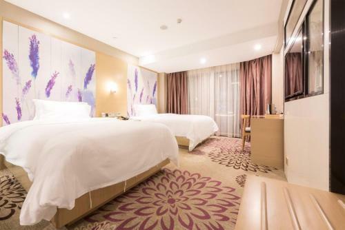 Lavande Hotel Heyuan Wanlong City