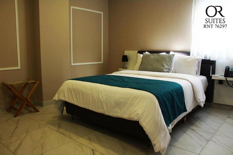 Hotel Or Suites