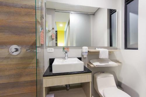 Aparthotel Gio Suites Bogot�