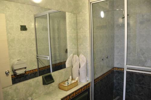 Albergue Hotel Suites Royal