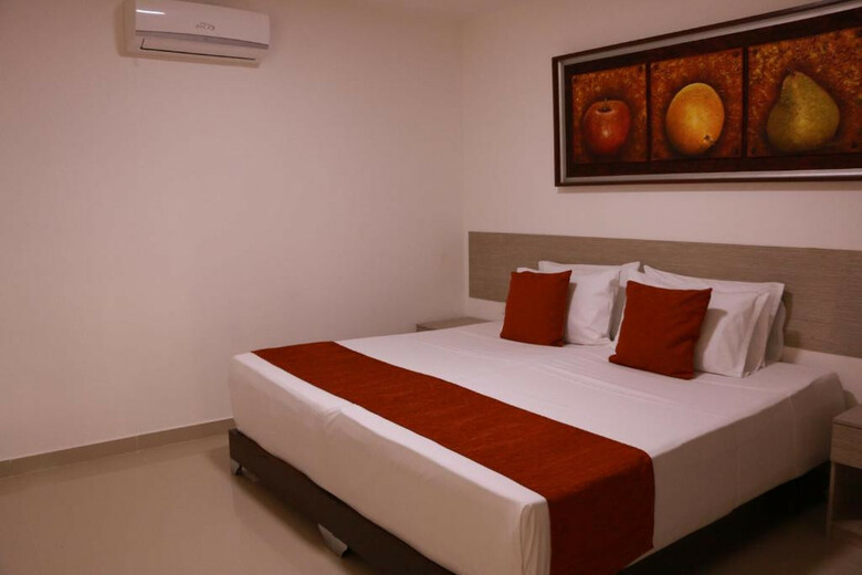 Hotel Aparta Suites La Flora