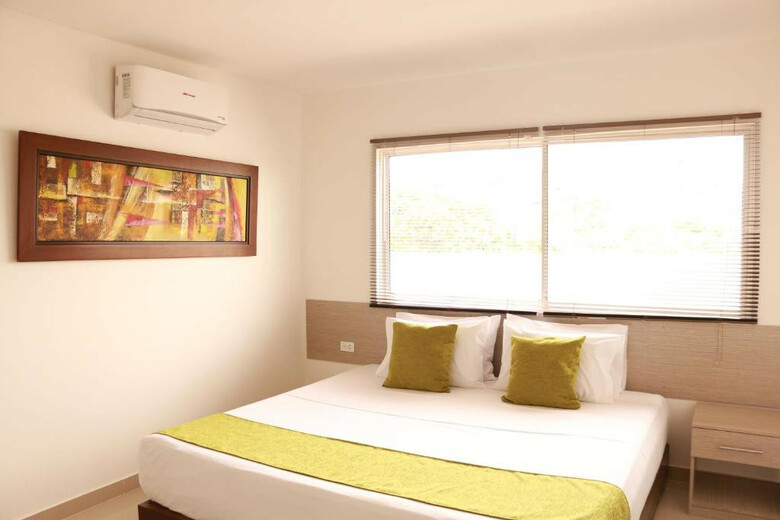 Hotel Aparta Suites La Flora