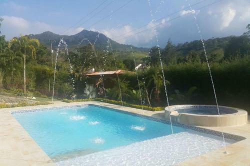 Apartamento Finca de 4 Cuartos Y Piscina