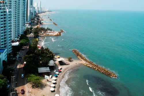Apartamento Apto de 2 Cuartos Con Piscina Y Mar