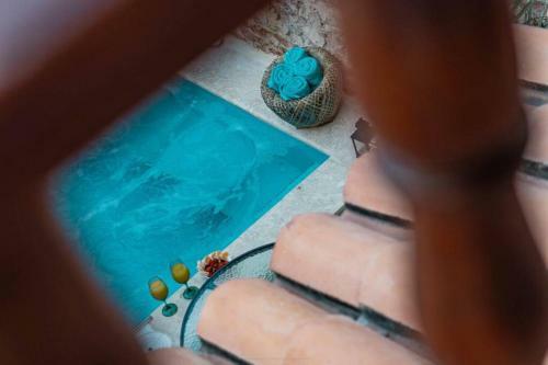 Villa Fascinating Casa Trinitarias In Walled City / Pool
