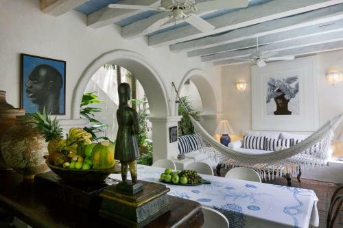 Charming 4br House W/pool In Downtown Near Beaches & Churches