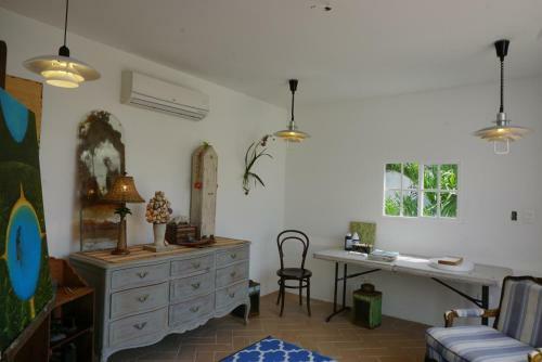 Charming 4br House W/pool In Downtown Near Beaches & Churches