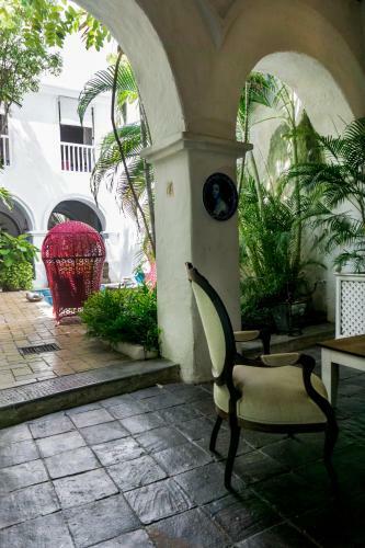 Charming 4br House W/pool In Downtown Near Beaches & Churches