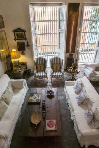 Charming 4br House W/pool In Downtown Near Beaches & Churches