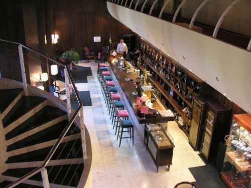 Russ Hotel