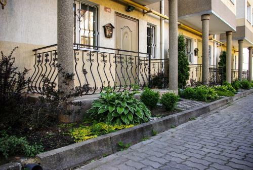 Hostal Guest House "from Home To Home"