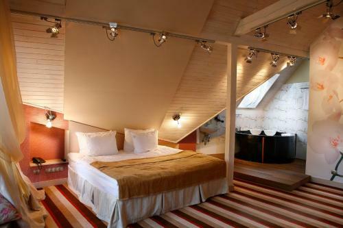Lumier Hotel