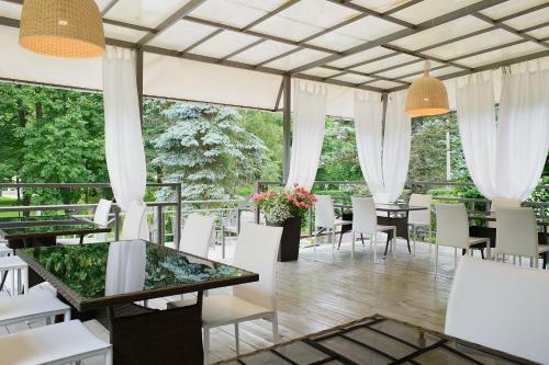 Vozdvizhenskoe Park Hotel