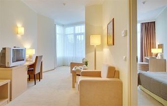 Repino Cronwell Park Hotel