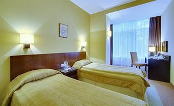 Repino Cronwell Park Hotel