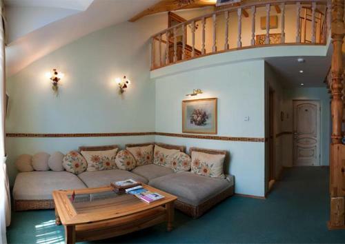 Imperial Village Hotel