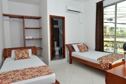 Hotel Canoa Inn