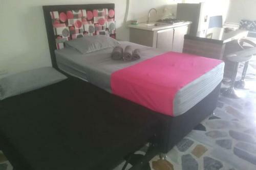 Cuarto Con Ba�o Privado Y Piscina