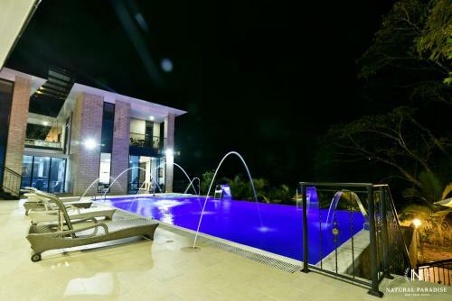 Home Boutique Natural Paradise