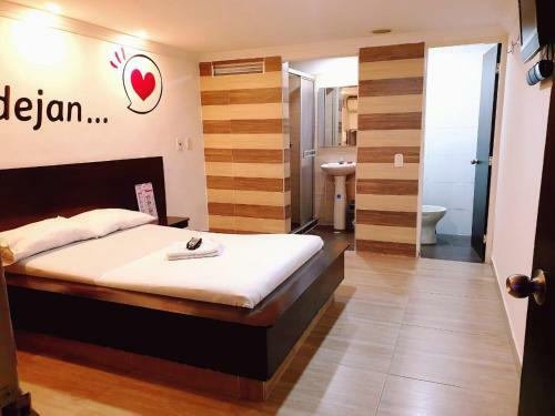 Hotel Motel Love