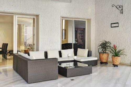 Villa Stunning Penthouse With Indoor Heated Pool