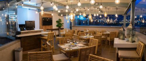 Seven Inn Hotel