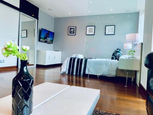 Apartamento Modern Studio - Pool, Gym - Near Everything.