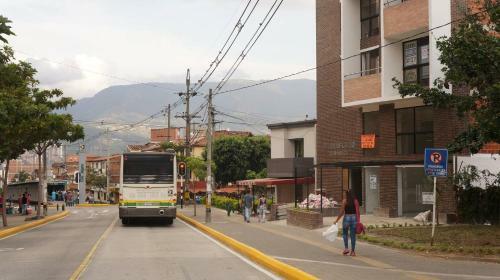 Lodge Apartaestudio Loft Comodo Belen, Frente Metroplus
