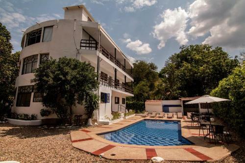 Hotel Yuluka Hostel