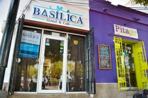 Basilica Hostal Y Cafe