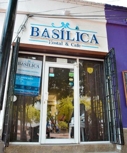 Basilica Hostal Y Cafe