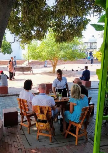 Basilica Hostal Y Cafe