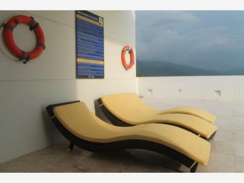 Learn To Pronounce Exclusive Ocean View Apartment