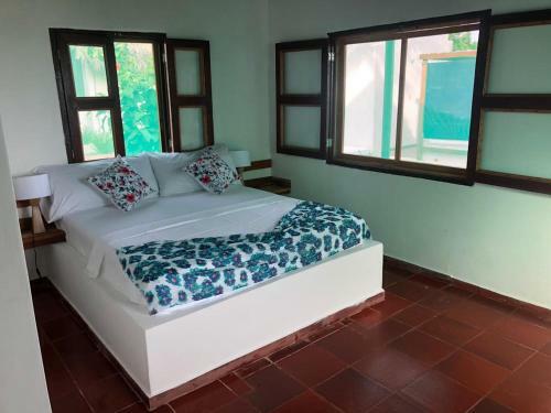 Hotel Sunsets Del Rosario