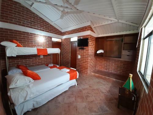 Hotel Club Bella Suiza - Carlos Ossa Escobar