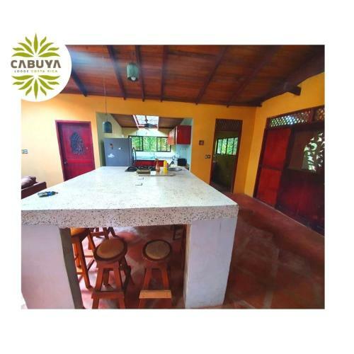 Cabuya Lodge
