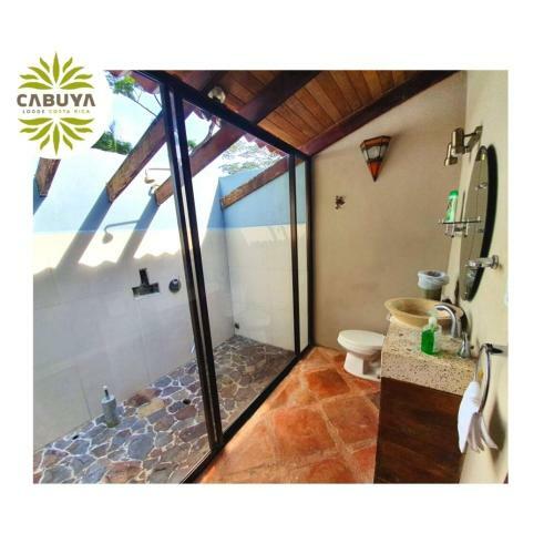 Cabuya Lodge