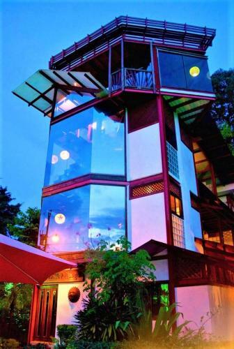 La Casa Del Mango, Ocean And Mountain Views & Pool