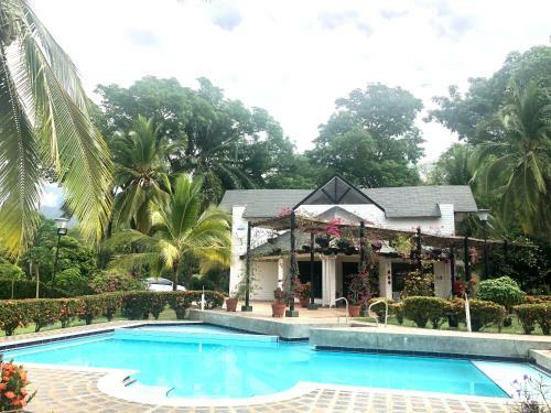 Finca La Arboleda - Parcelaci�n Nueva Florida