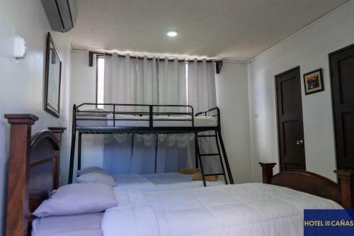 Hotel Ca�as