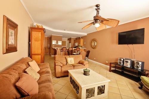 Apartamento Los Suenos Resort Del Mar 3e, Golf Cart Included