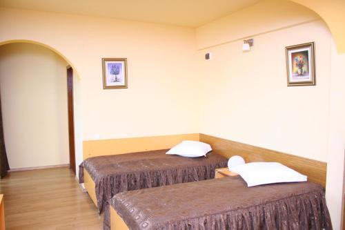 Hostal Vila Delta Travel - Mila 23