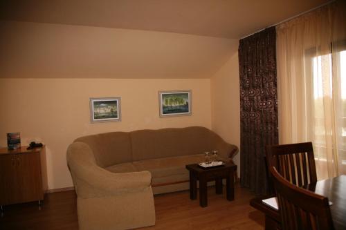 Hostal Vila Delta Travel - Mila 23